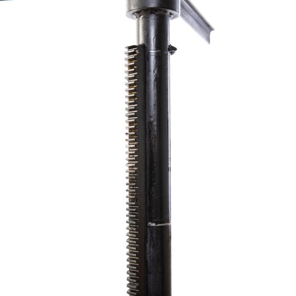 Stunning industrial cast iron crank-up coffee tabl - Picture 4 of 11